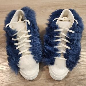 AMBUSH x Converse Chuck 70 Fur Blue